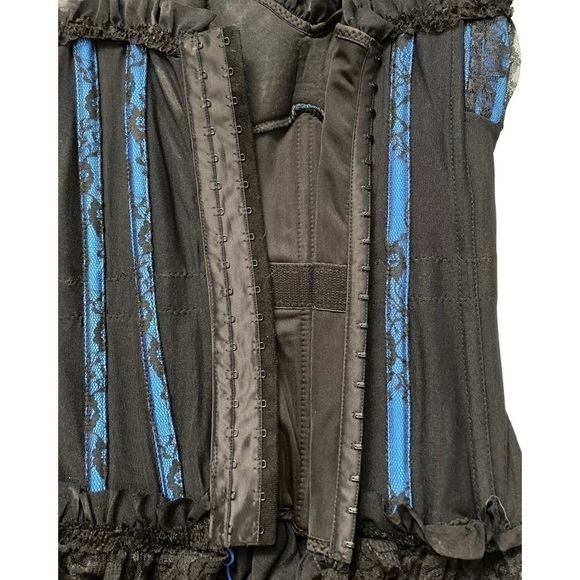 𝅺COQUETTE blue and black lace bustier corset top with ruffles and bows - Picture 10 of 14